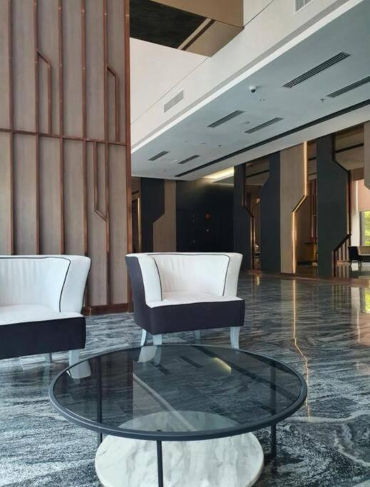 Hill10 I-city By Vee -wifi & Netflix - Comfy & Cozy Apartment Shah Alam